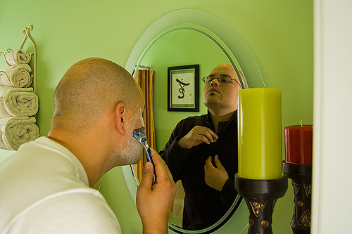 shaving mirrors with lights