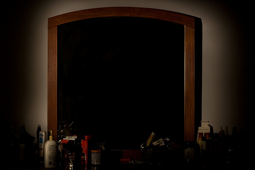 illuminated vanity mirrors